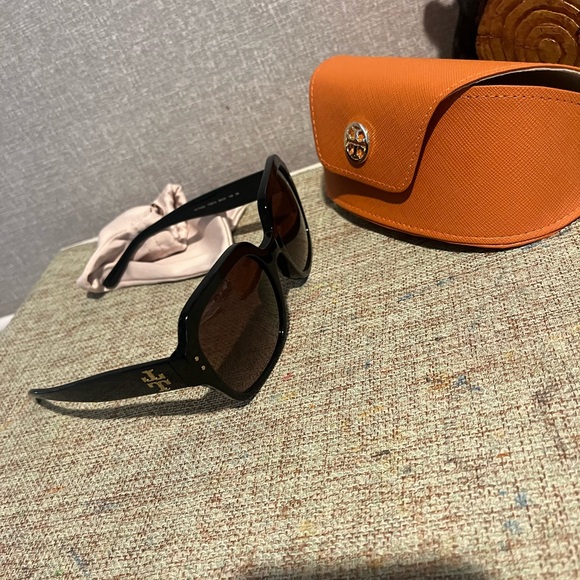 TORY BURCH
Women's Polarized Sunglasses, TY7143U - Picture 7 of 9